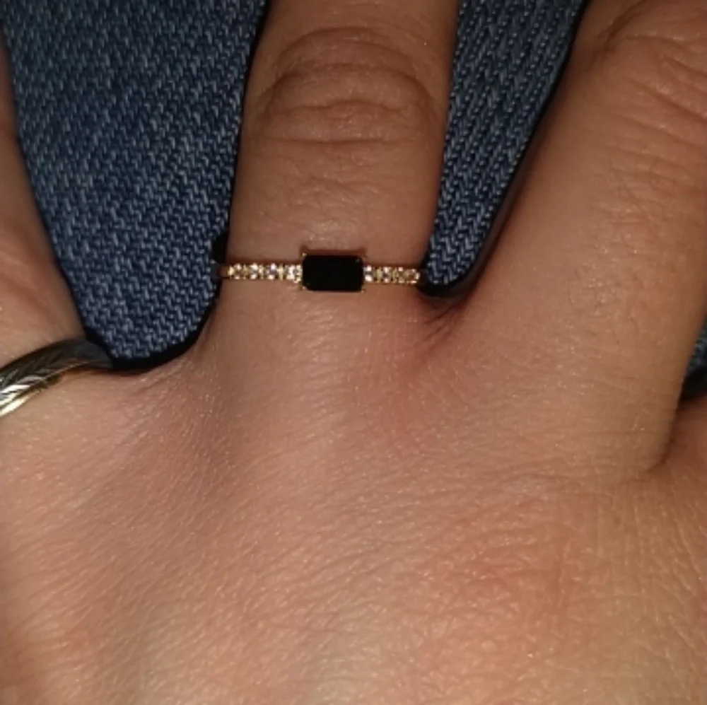 NEW Dainty 18k Yellow Gold Diamond Onyx Band Ring - Picture 7 of 9